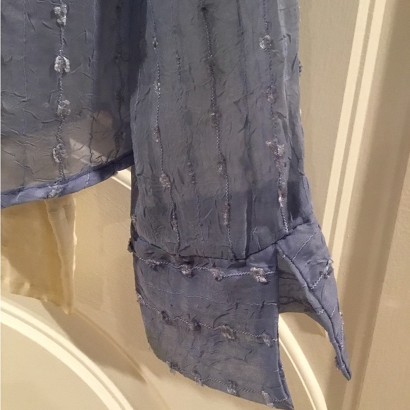 2 Tops - Picture 4 of 5